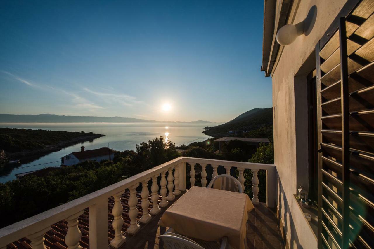 Apartmani Marko Gdinj Esterno foto
