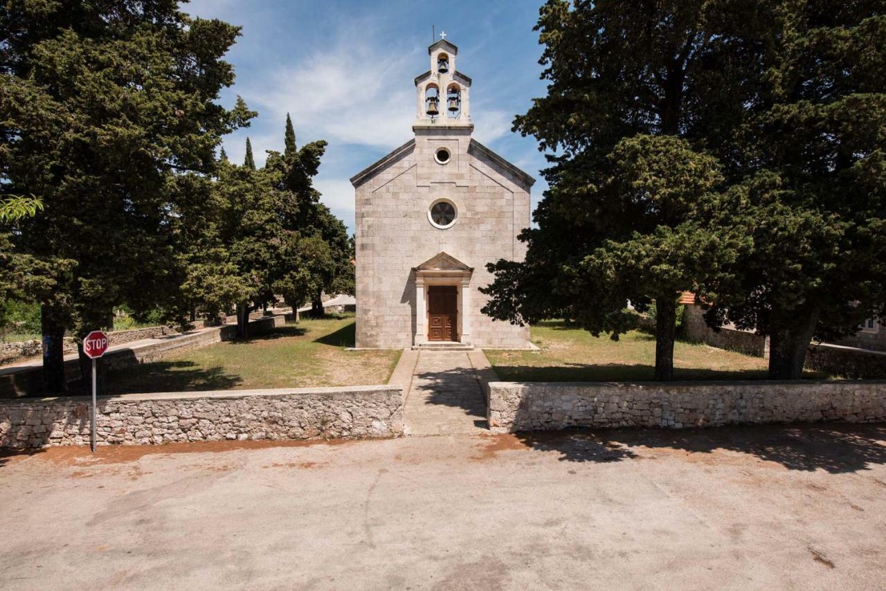 Apartmani Marko Gdinj Esterno foto