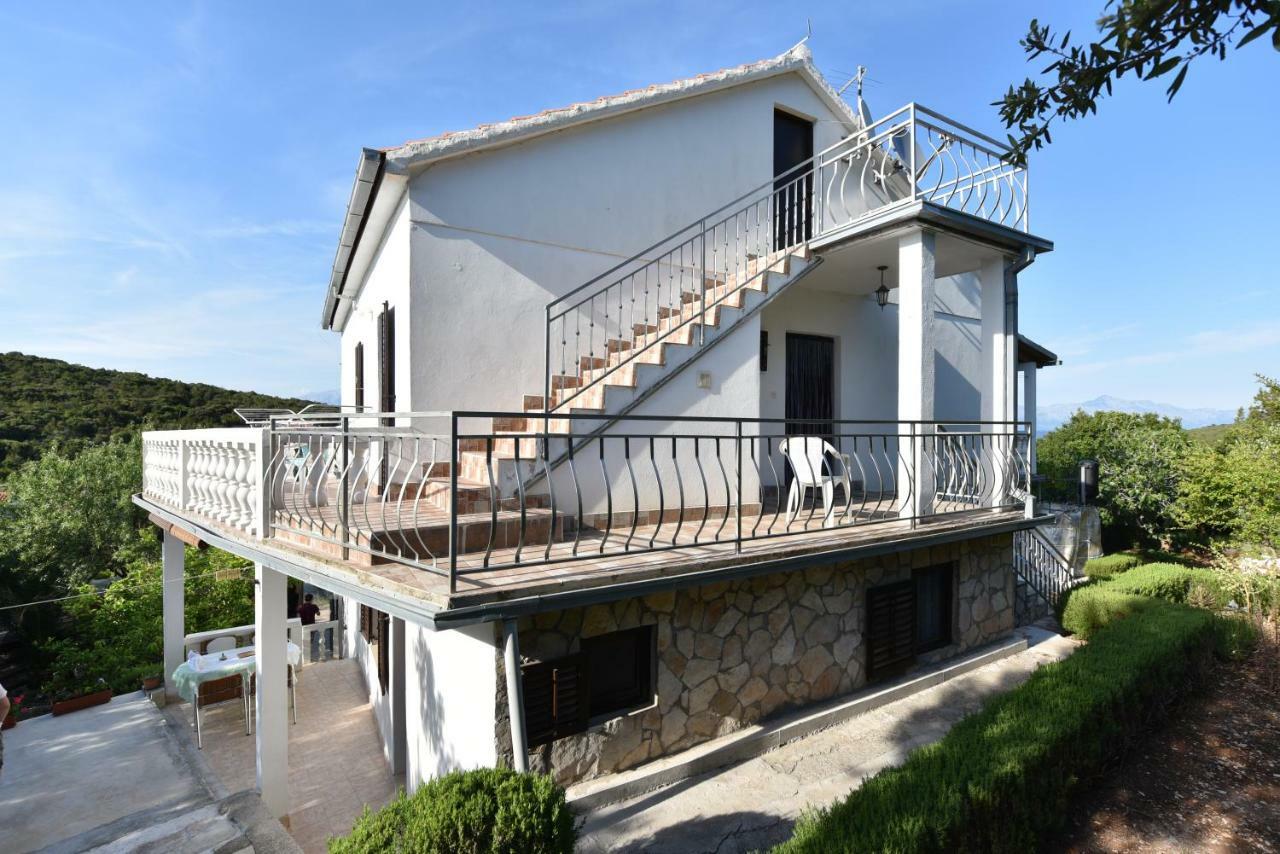 Apartmani Marko Gdinj Esterno foto